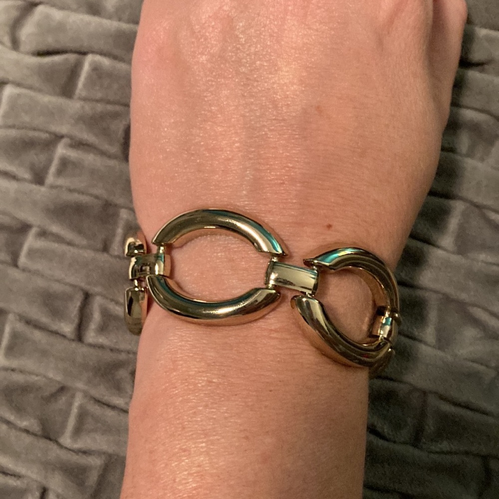 Gold tone link fashion bracelet